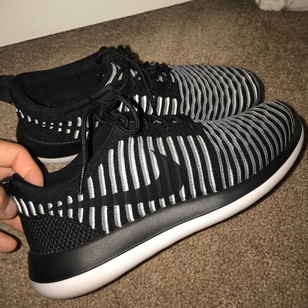 NIKES FOR SALE